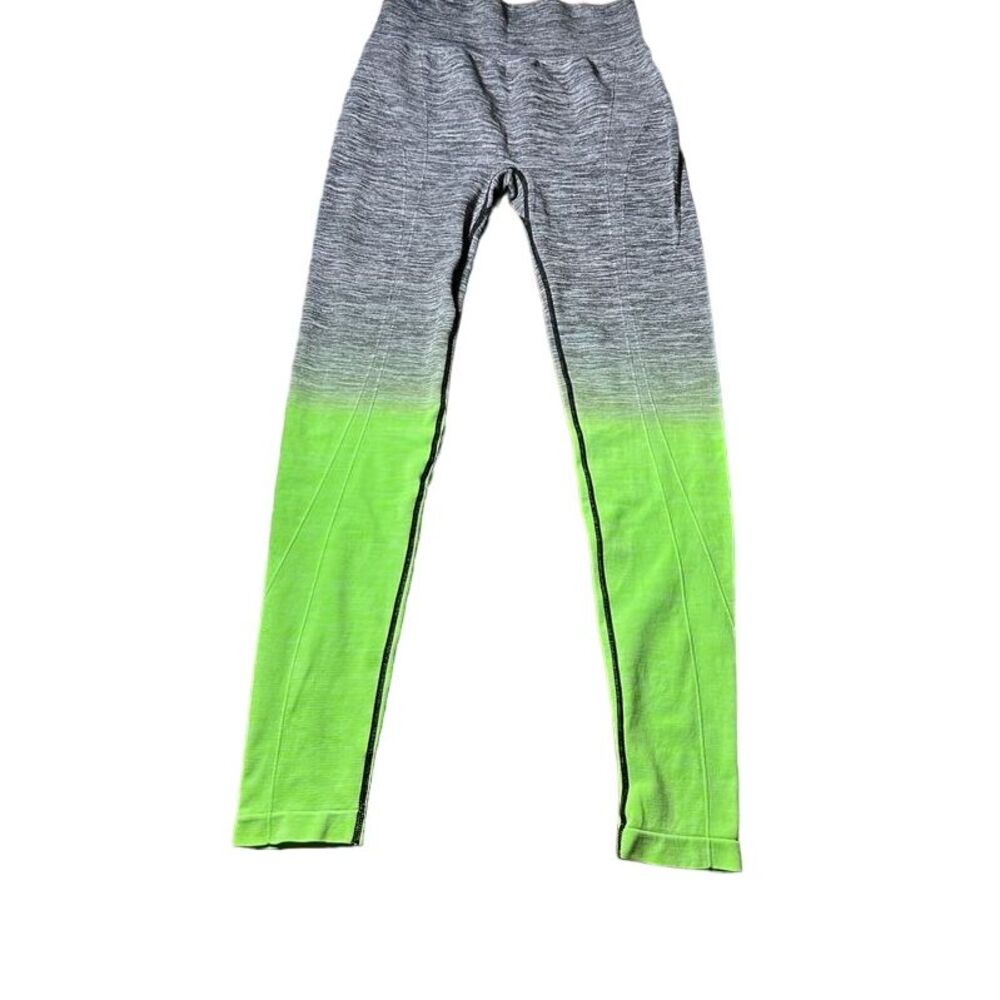 Running Girl Ombre Workout Leggings Gray Green Yoga Pants Athletic Wear‎